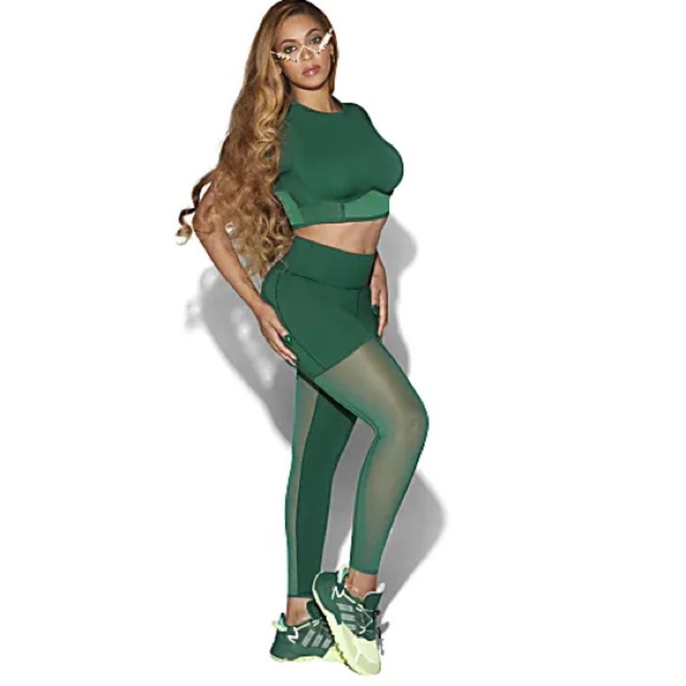 SOLD __ NWT Green Ivy Park Mesh Tights Small
